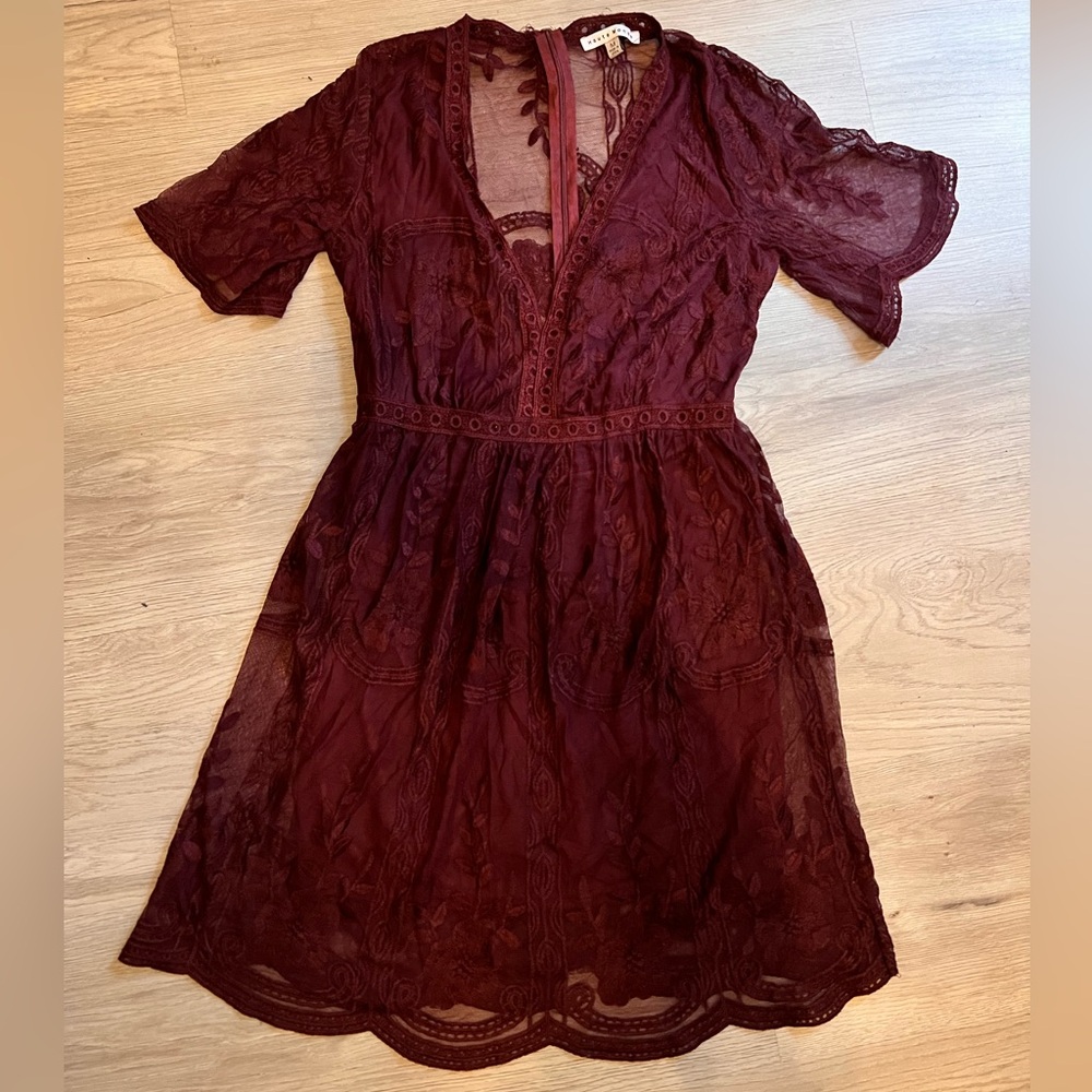 Burgundy Mini Dress, Med, Stunning lace back